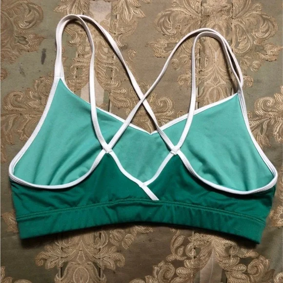 Old Navy active sports bra - Picture 3 of 3